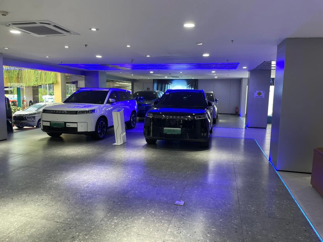 Display JAECOO di showroom Kuningan